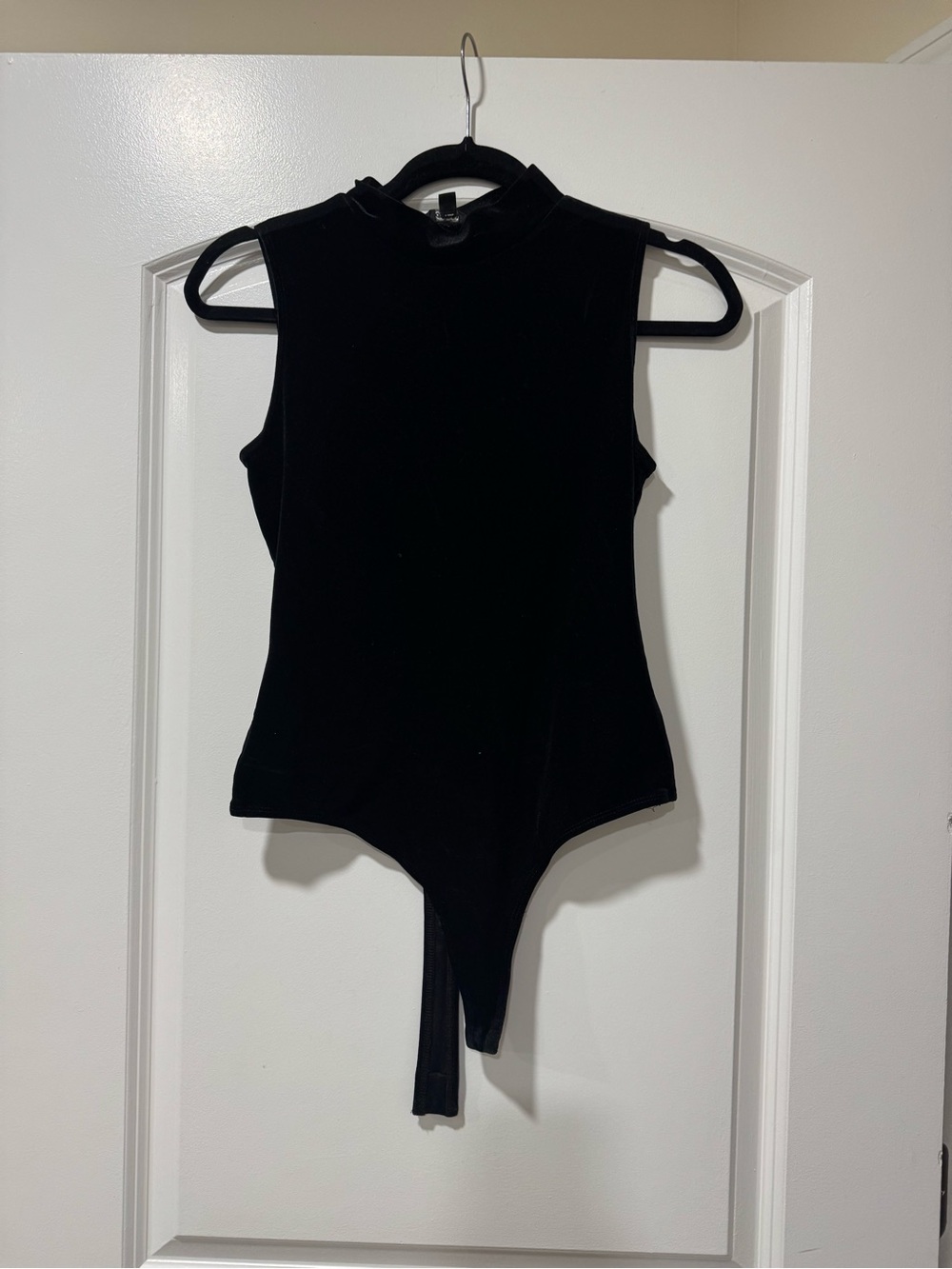 🟡3/$15 DEAL! Guess Black Sleeveless Mock Neck Bodysuit